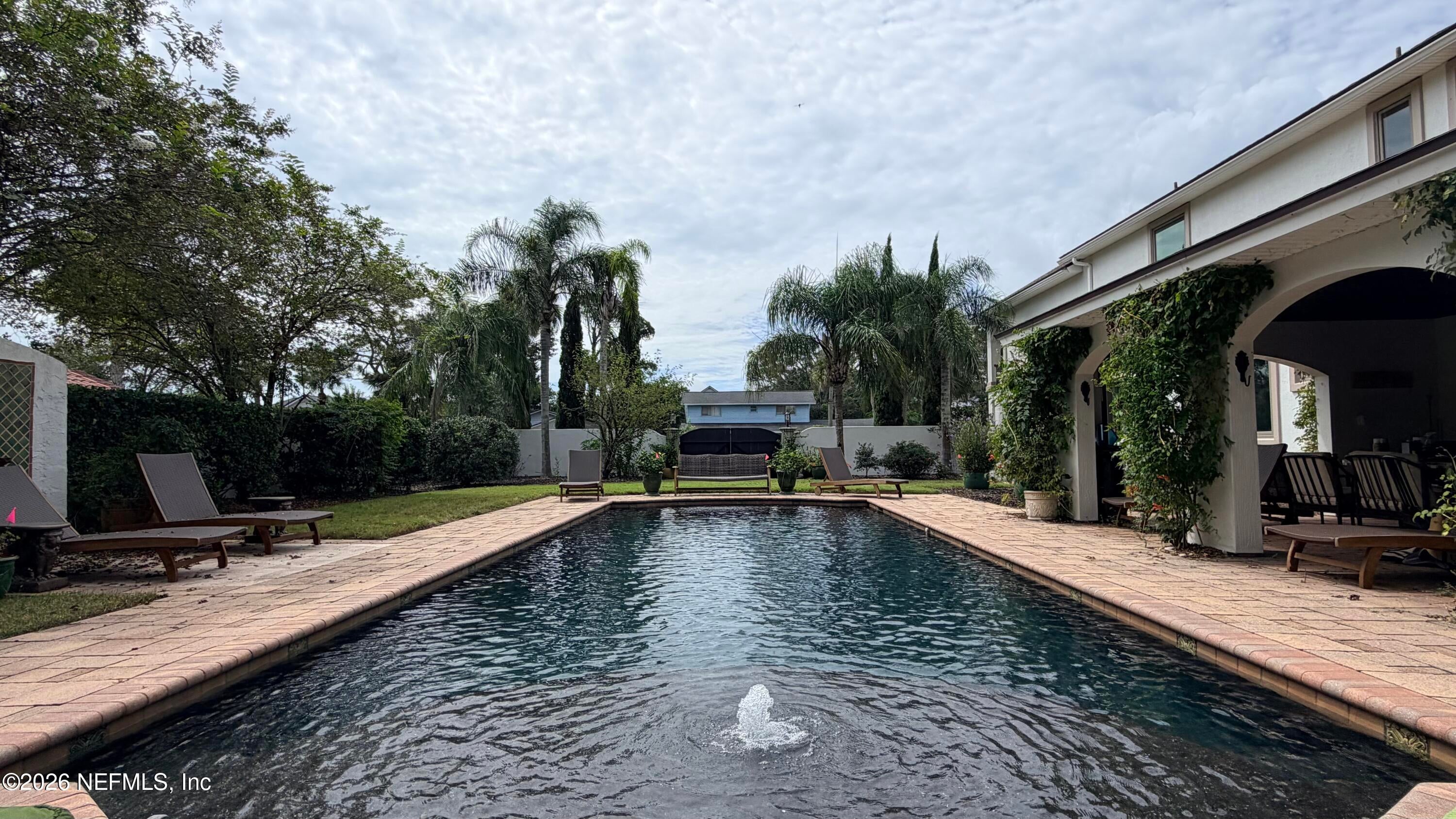 55 SOLANA Road