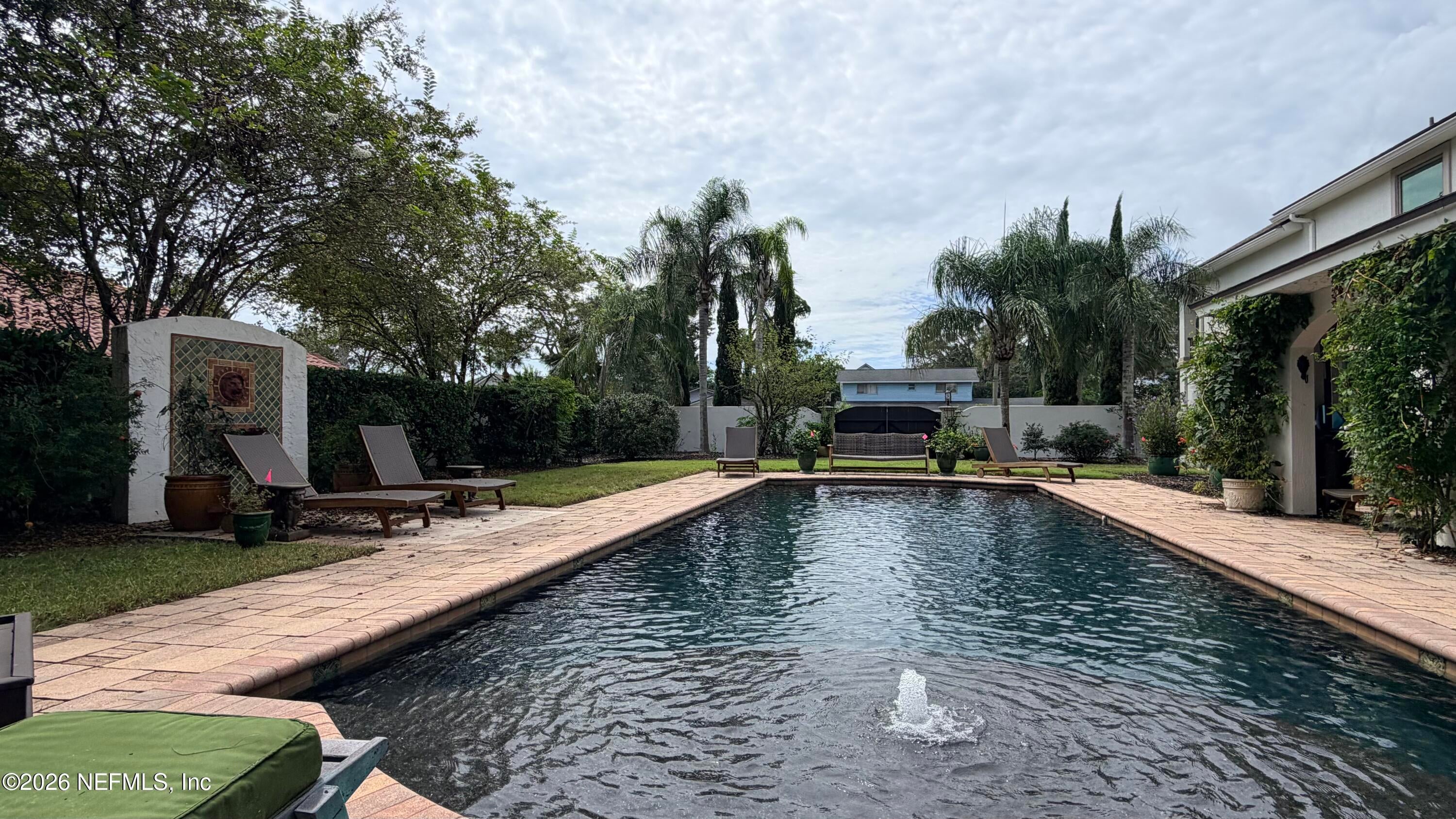 55 SOLANA Road