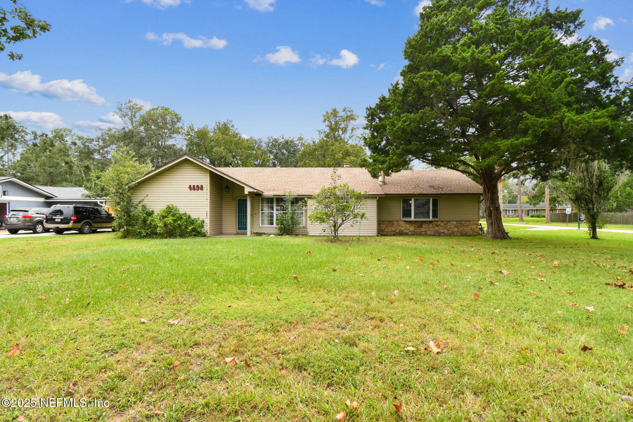 4898 RAGGEDY POINT Road