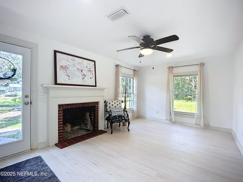 200 MARYLAND Avenue East Palatka FL 32131