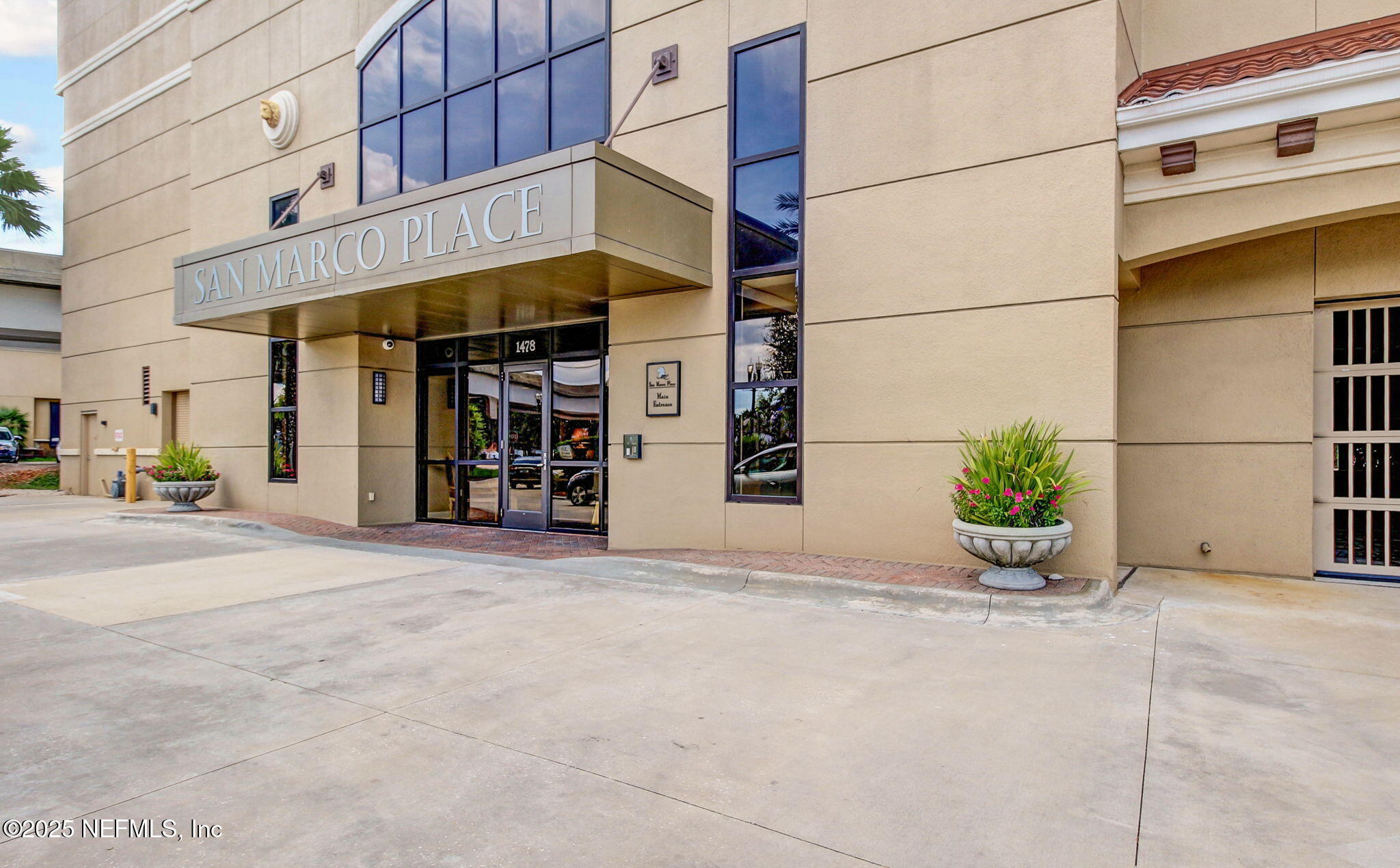 1478 RIVERPLACE Boulevard 2101
