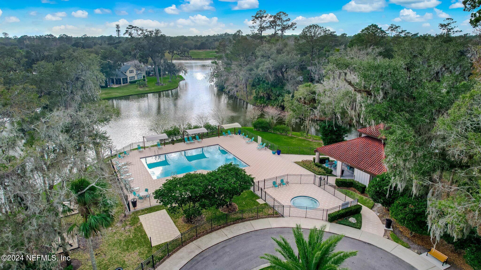 98 PLAYERS CLUB VILLAS Road