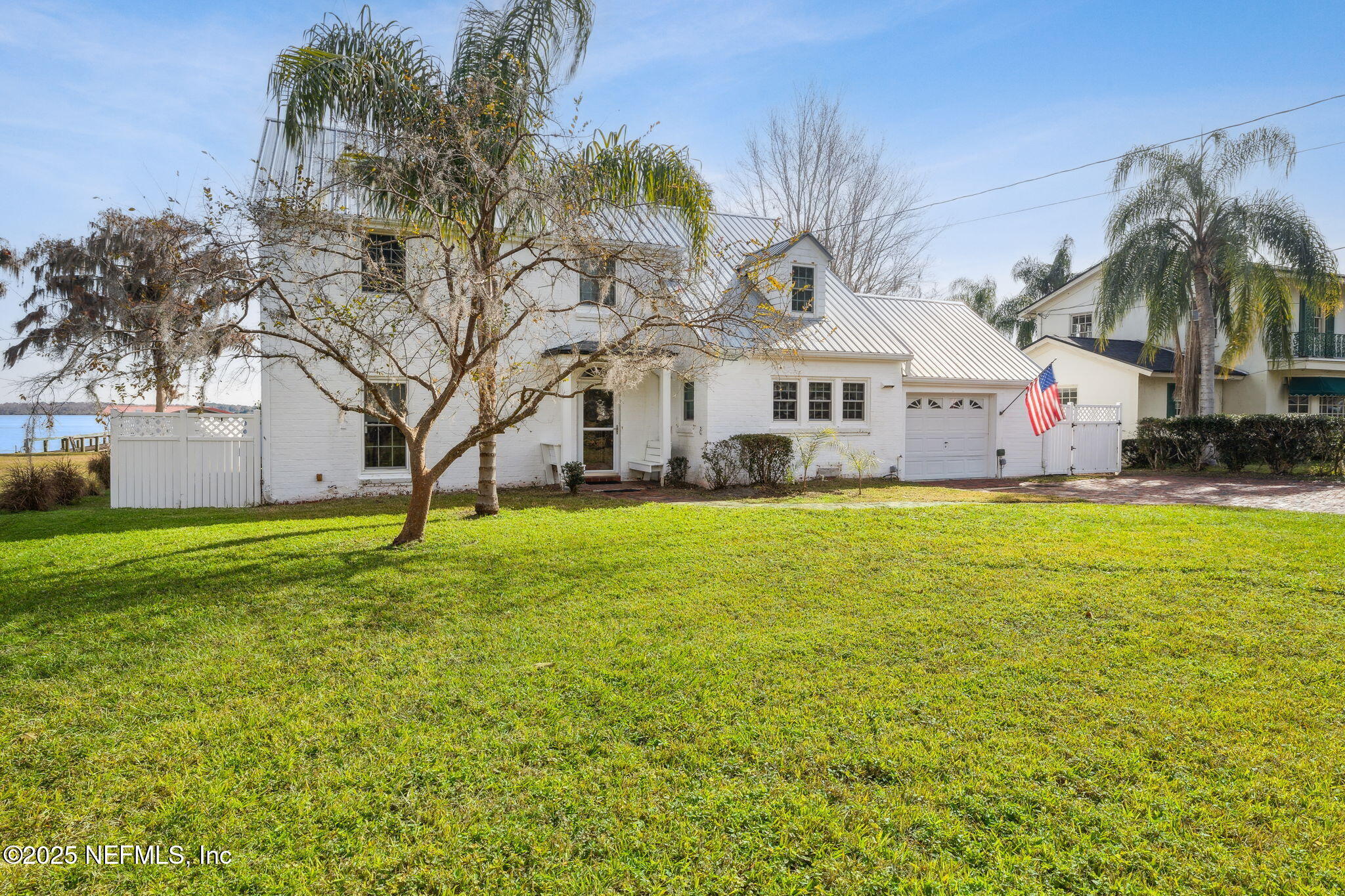 419 MULHOLLAND PARK