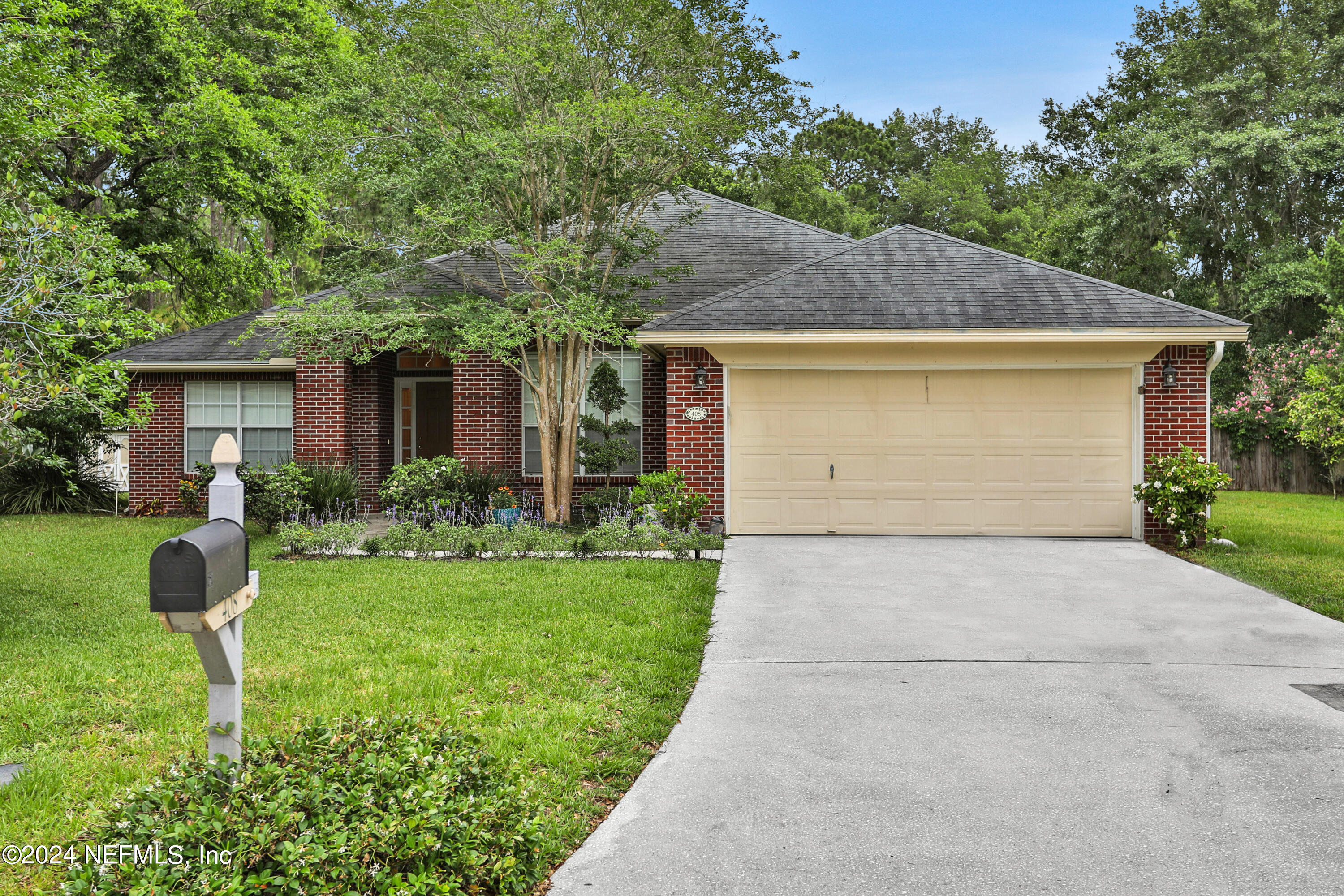 St Johns, FL home for sale located at 408 Ivy Court, St Johns, FL 32259