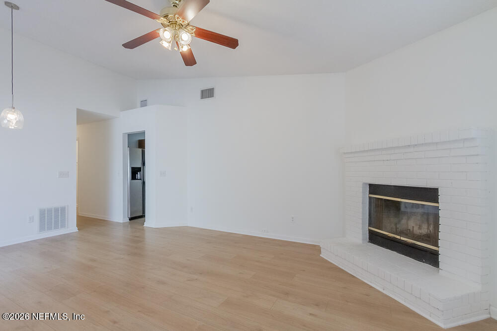 563 STAFFORDSHIRE Drive E