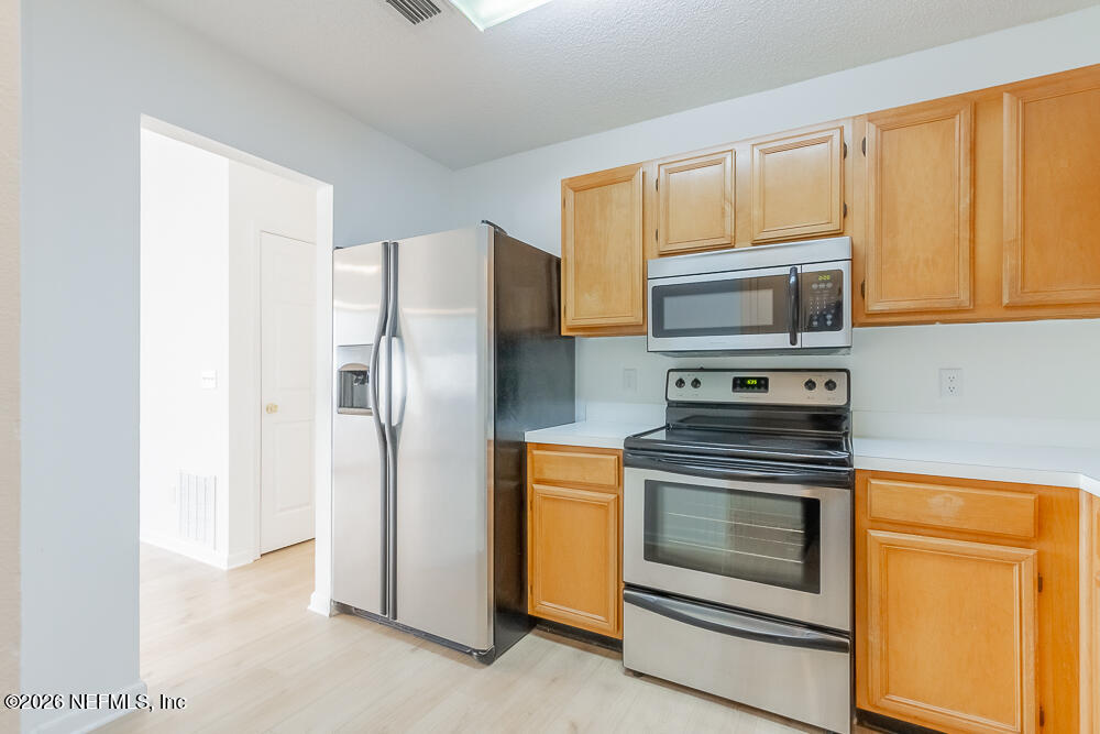 563 STAFFORDSHIRE Drive E