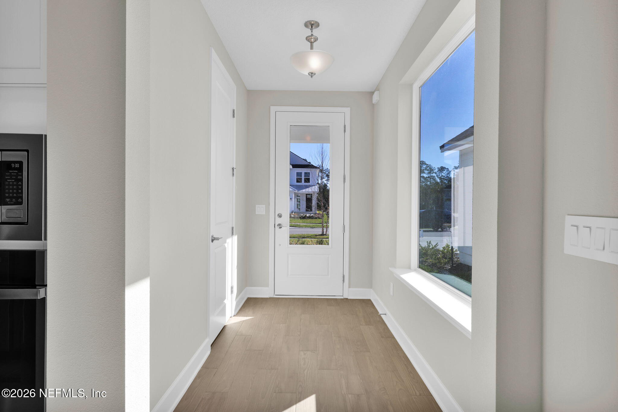 381 SEAMARK Drive