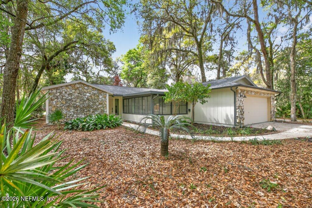 12128 HIDDEN HILLS Drive S