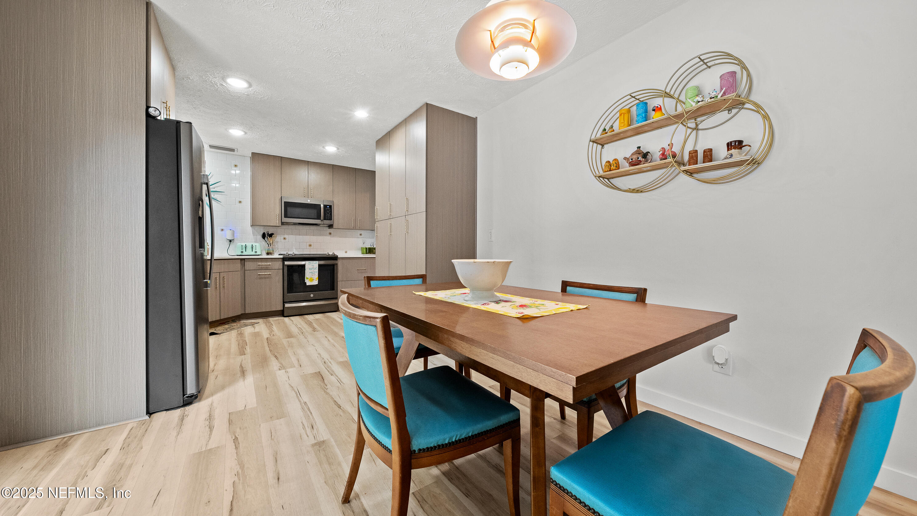 8444 GRAYLING Drive