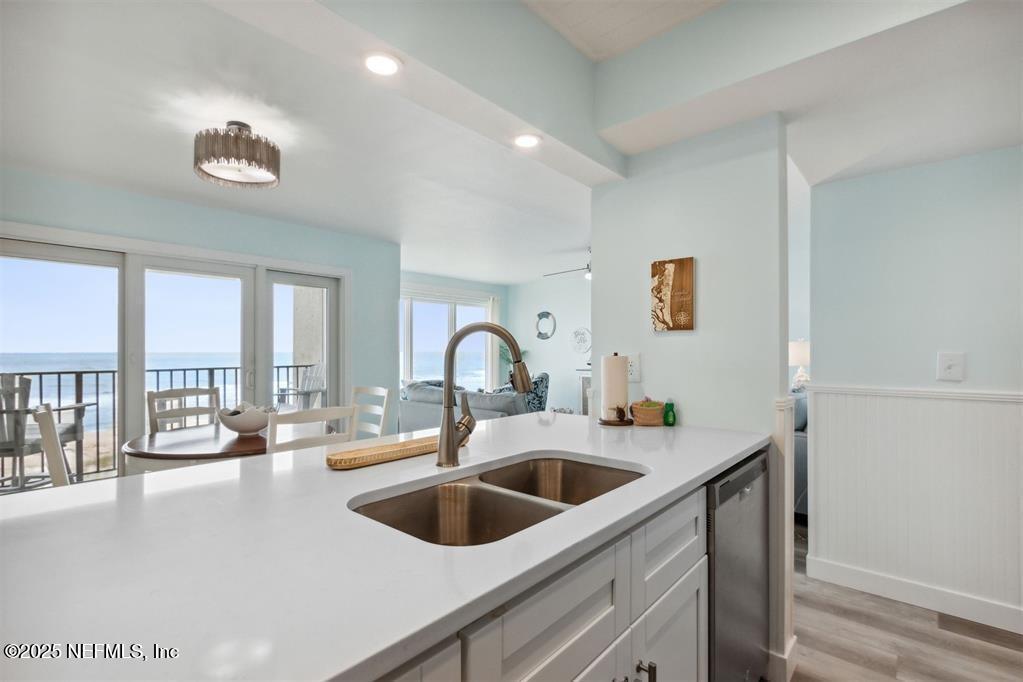 382 FLETCHER Avenue 302