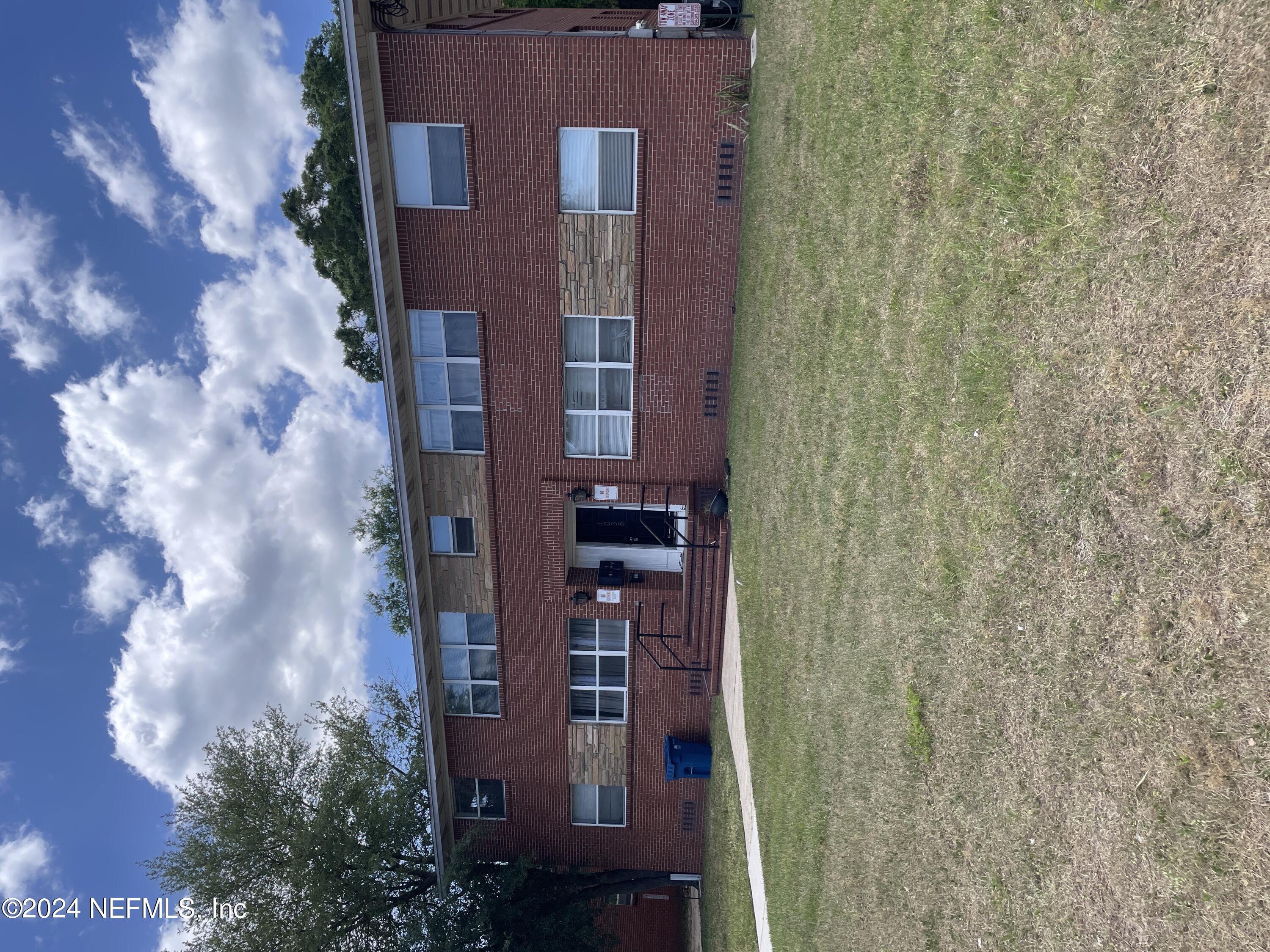 Jacksonville, FL home for sale located at 1038 Arco Drive Unit 3, Jacksonville, FL 32211
