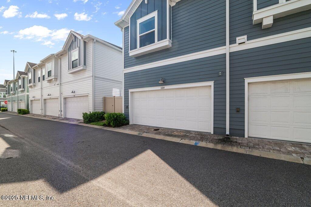11324 BREAKERS BAY Way