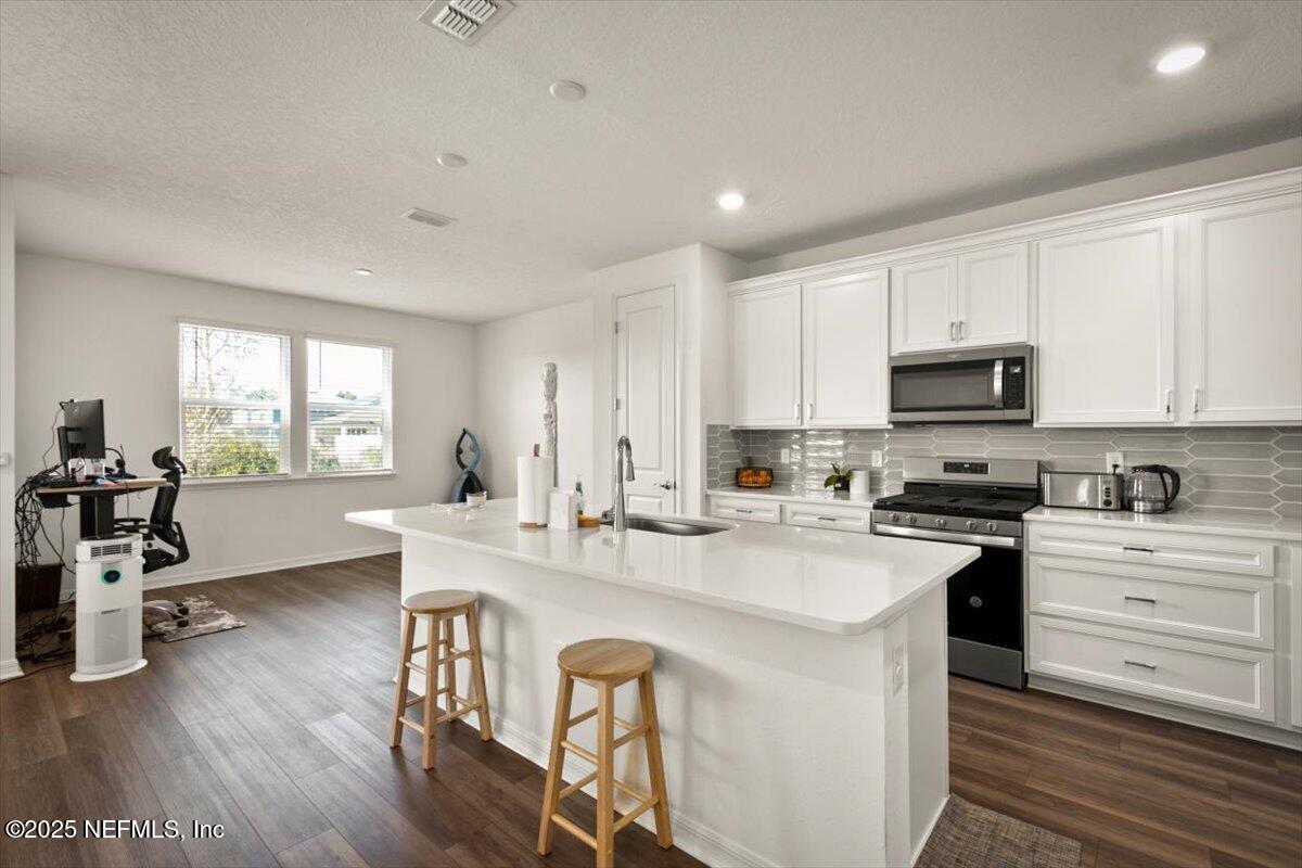 54 TORRES Trace