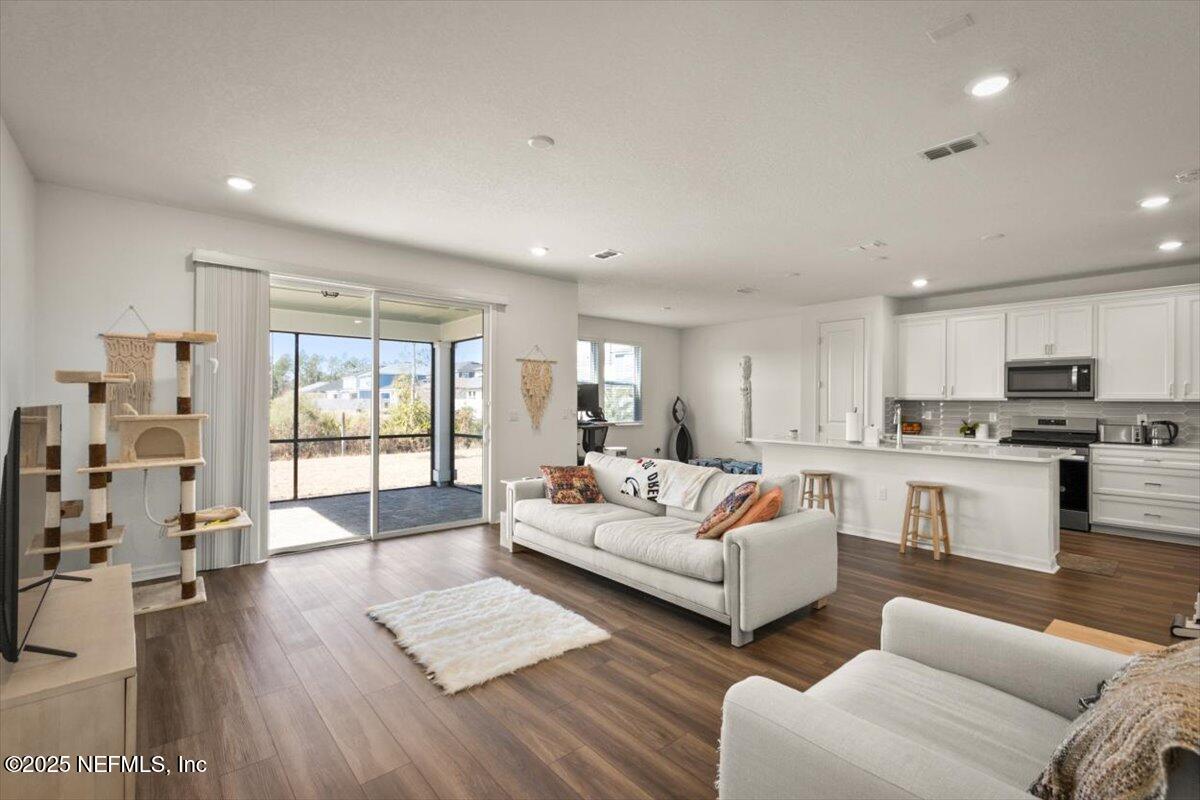 54 TORRES Trace