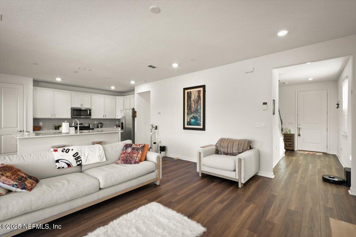 54 TORRES Trace