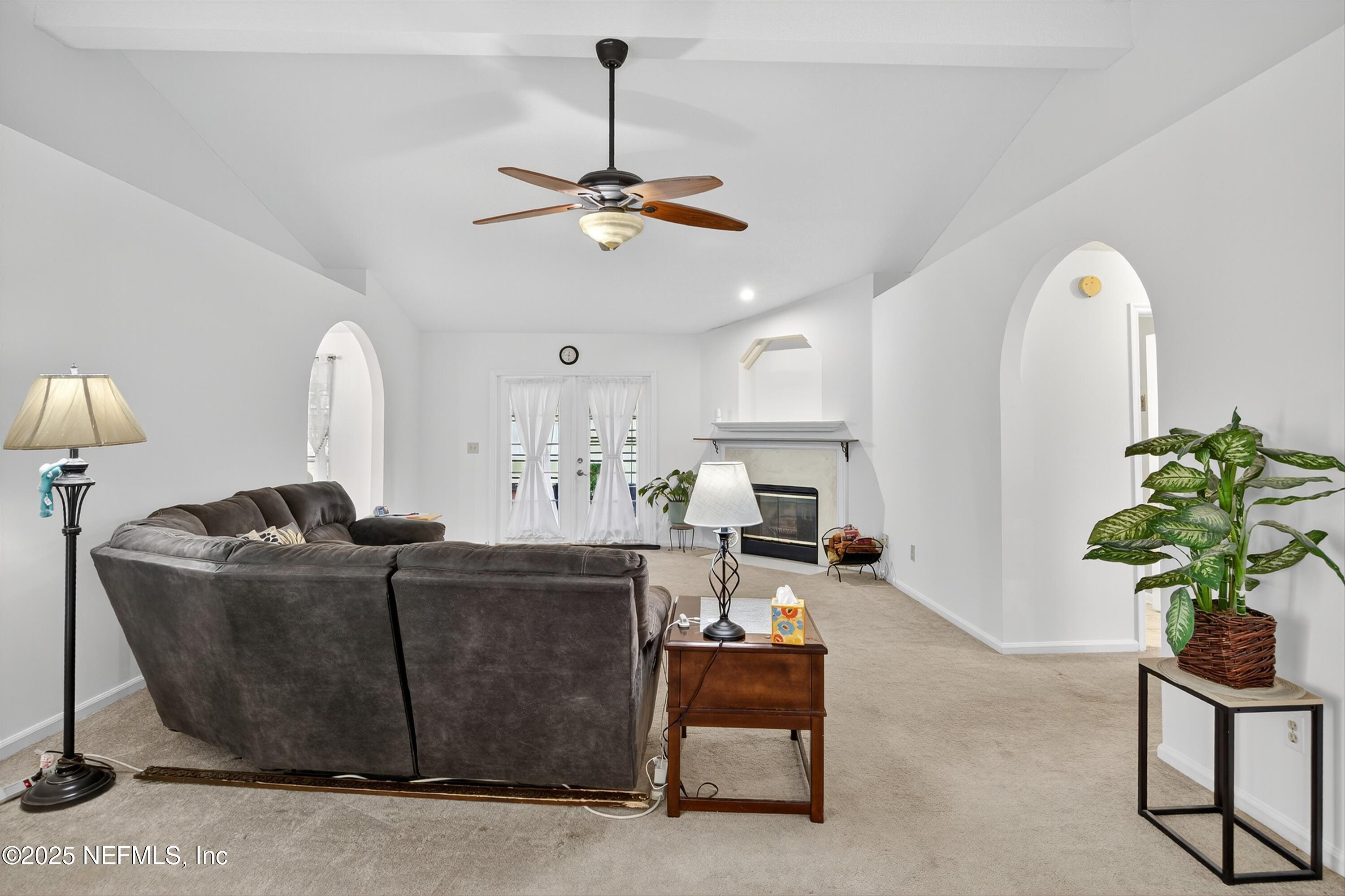 3211 CHANTILLY Court