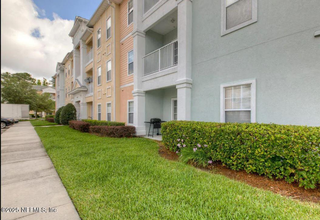 4935 ISLAMORADA LN #208