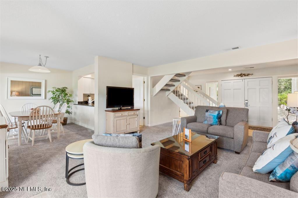 2101 BEACH WOOD Road