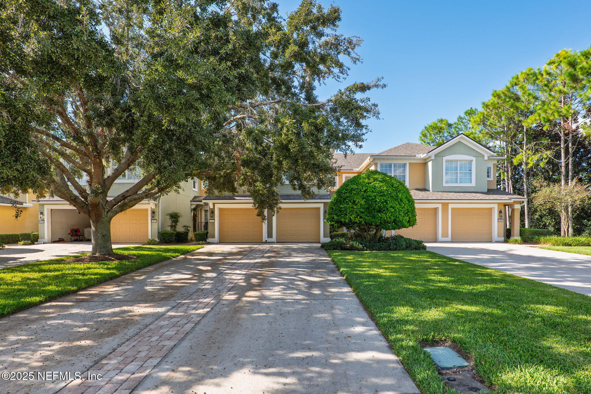 6490 WHITE BLOSSOM Circle 26F