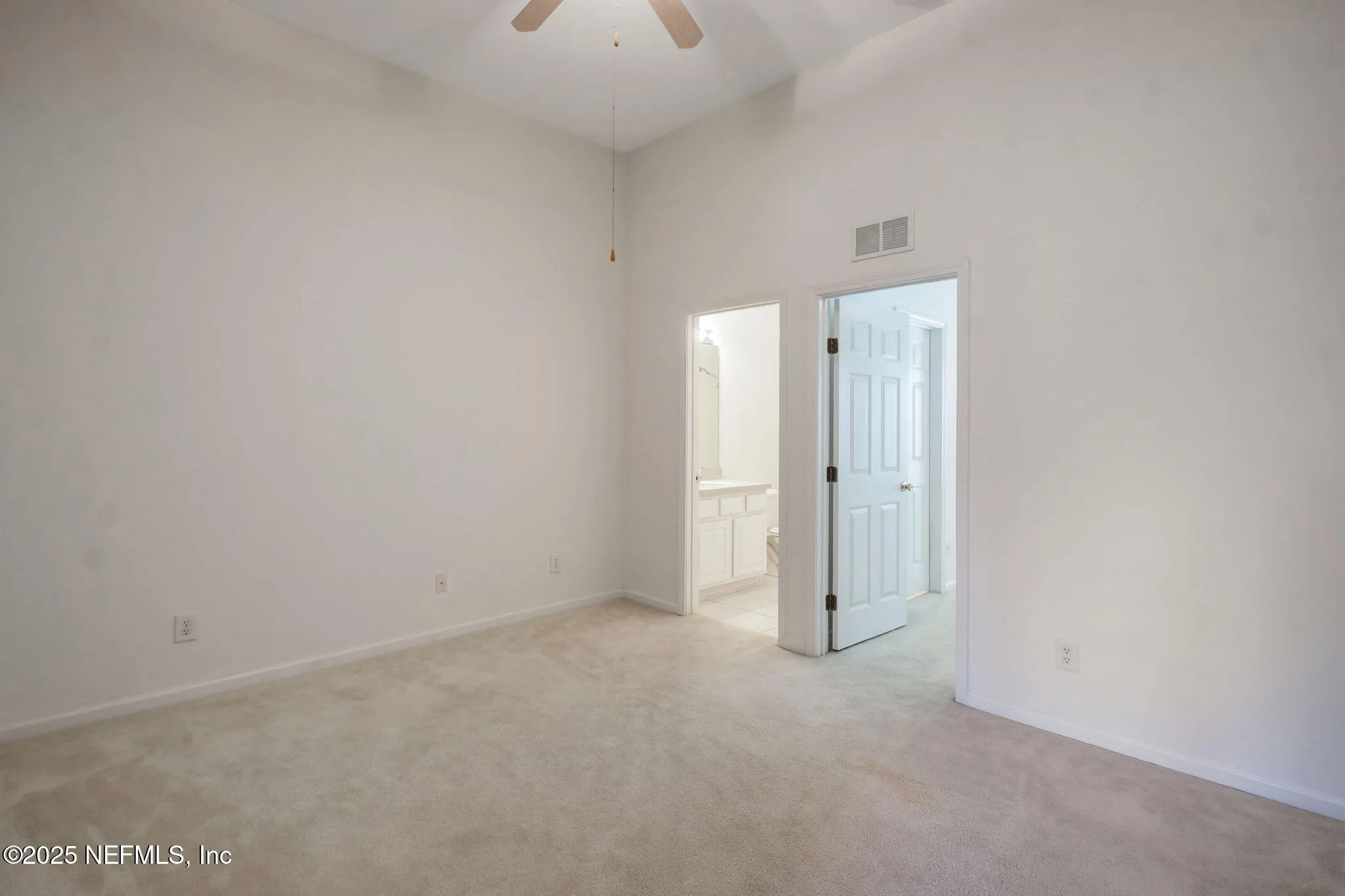 Jacksonville, Florida 32256, United States, 2 Bedrooms Bedrooms, ,3 BathroomsBathrooms,Residential,Active,250255