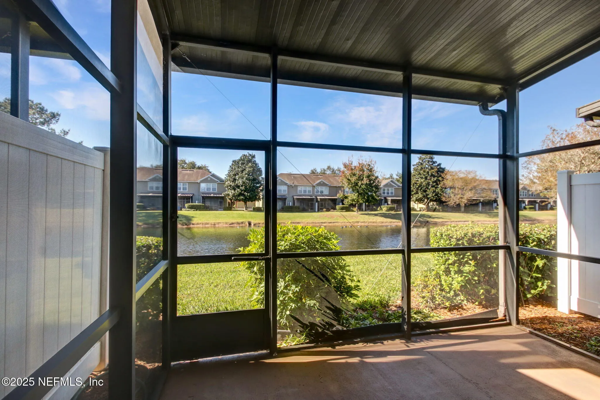 Jacksonville, Florida 32256, United States, 2 Bedrooms Bedrooms, ,3 BathroomsBathrooms,Residential,Active,250255