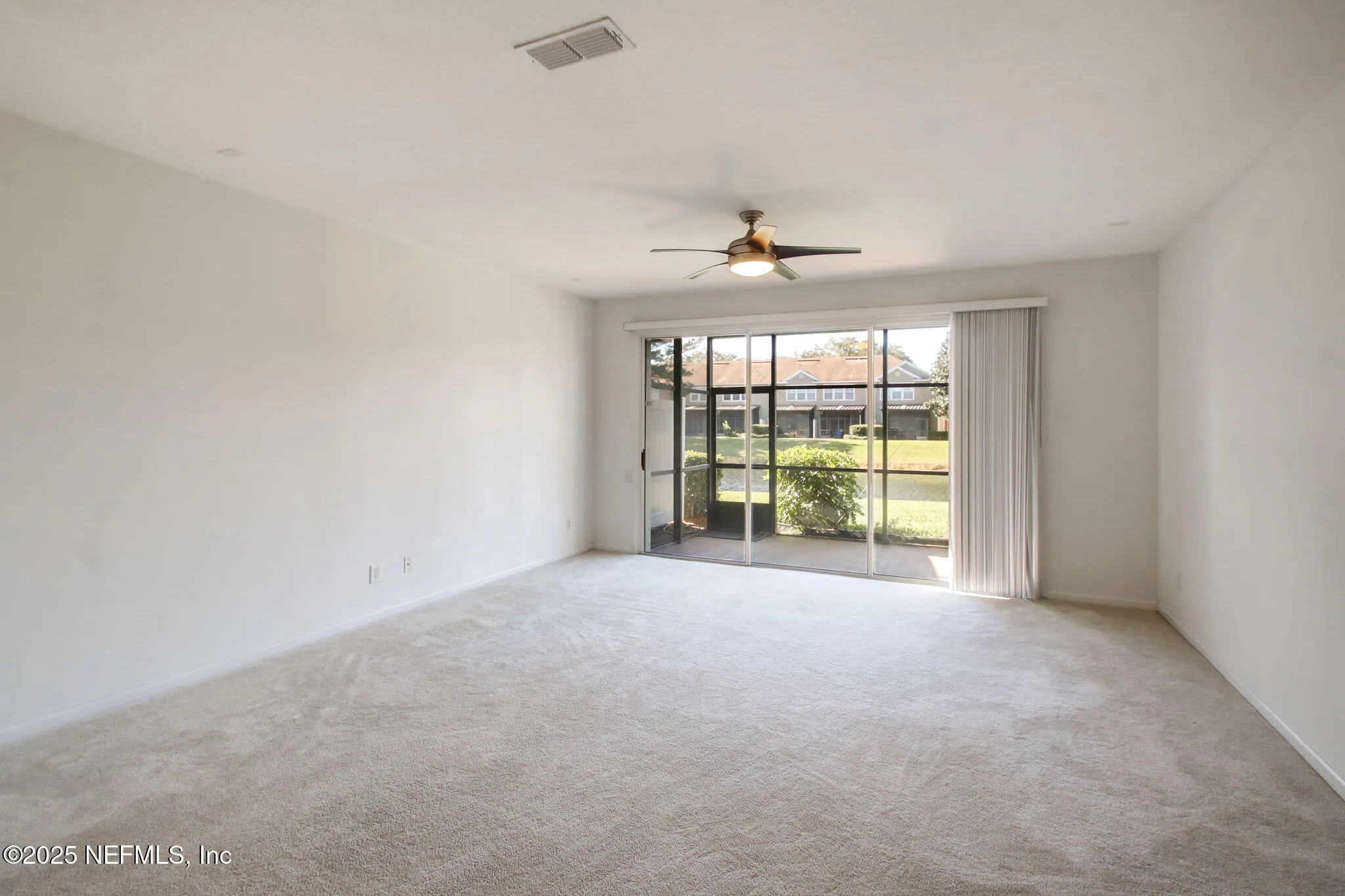 Jacksonville, Florida 32256, United States, 2 Bedrooms Bedrooms, ,3 BathroomsBathrooms,Residential,Active,250255