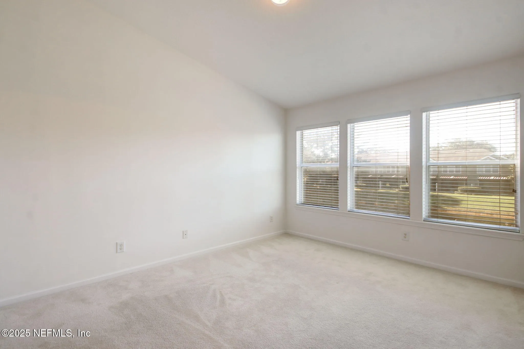 Jacksonville, Florida 32256, United States, 2 Bedrooms Bedrooms, ,3 BathroomsBathrooms,Residential,Active,250255