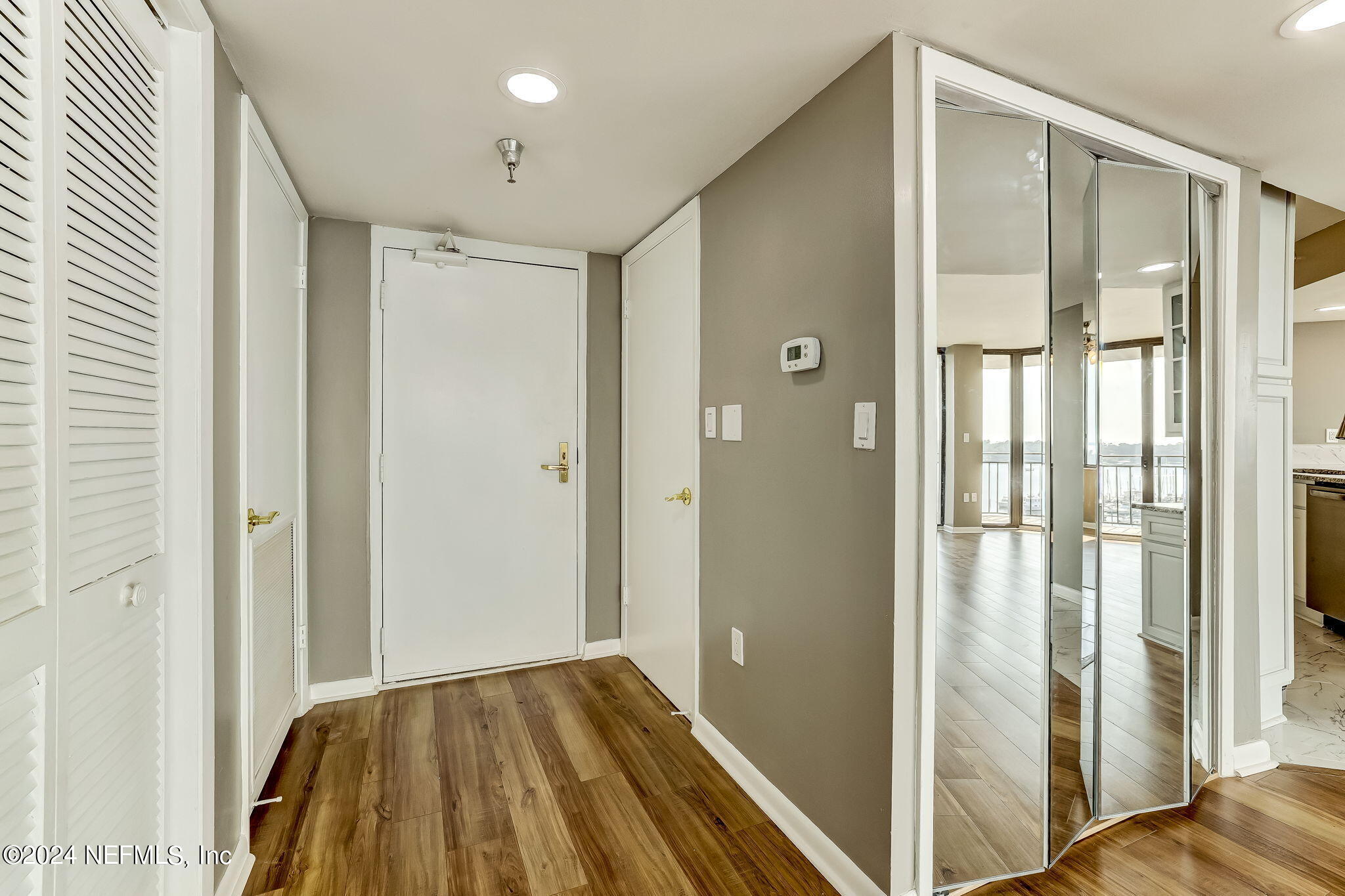 4401 LAKESIDE Drive 903