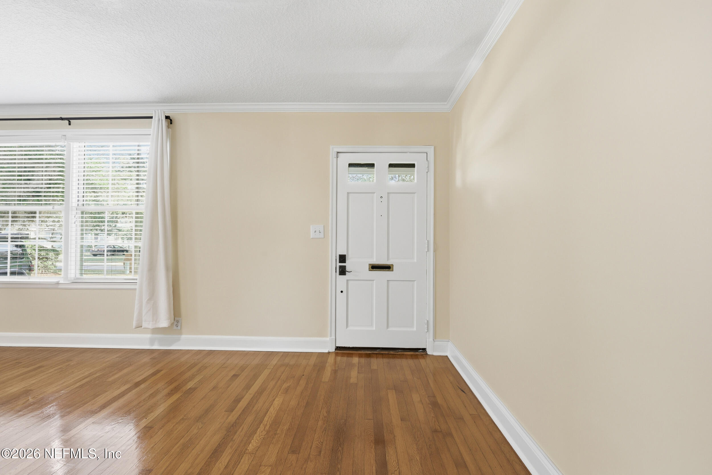 2954 IROQUOIS Avenue