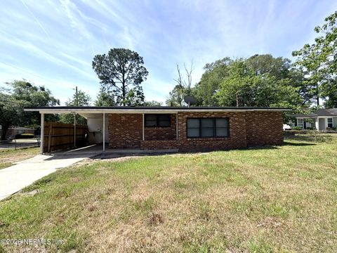 Photo of 7152 KOLEDA Drive, Jacksonville, FL 32210 (MLS # 2144827)