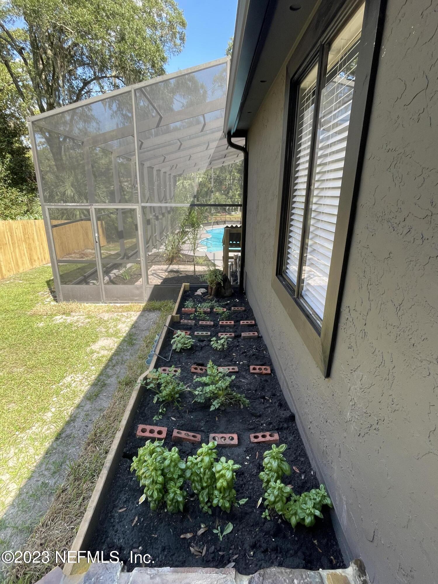 703 ARTHUR MOORE Drive