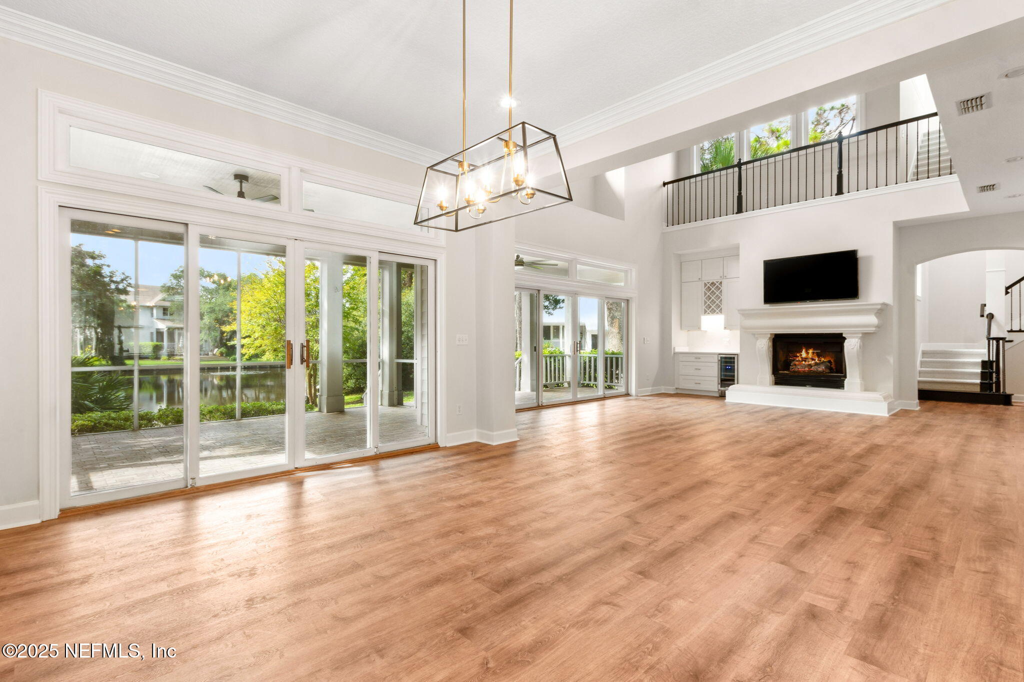 16 OAK POINT Drive