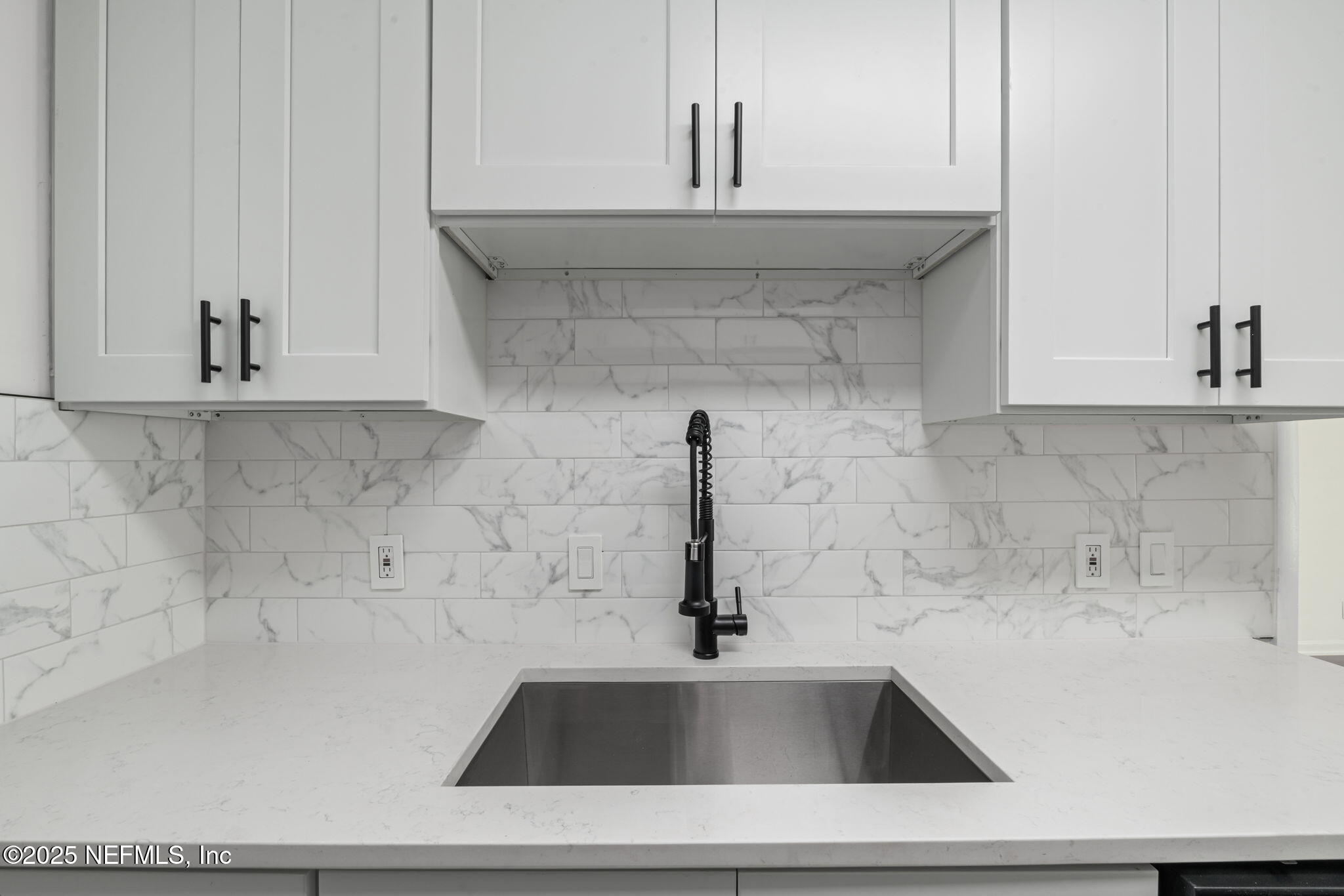 4005 FERRARRA Street