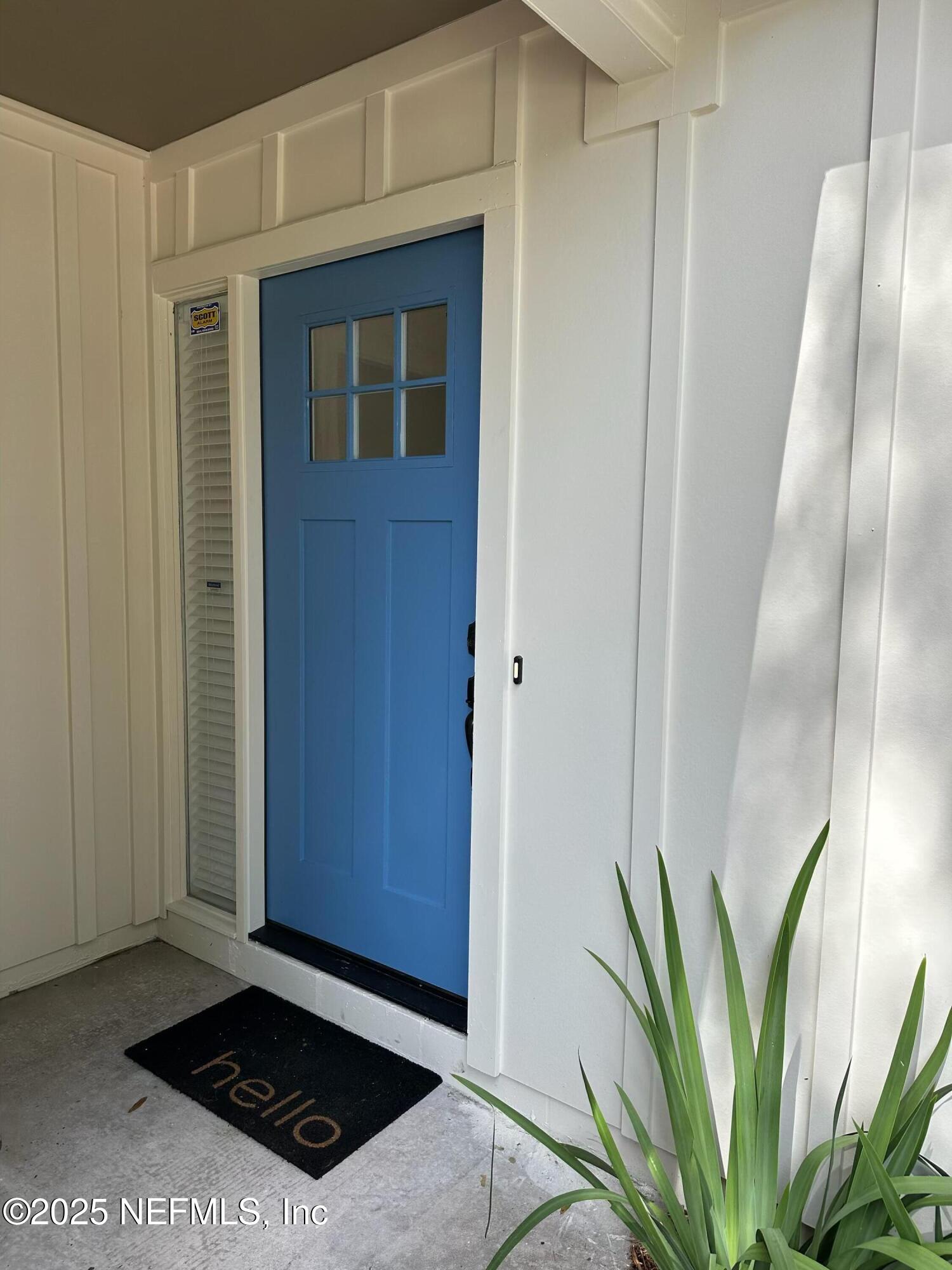 1002 KINGS Road