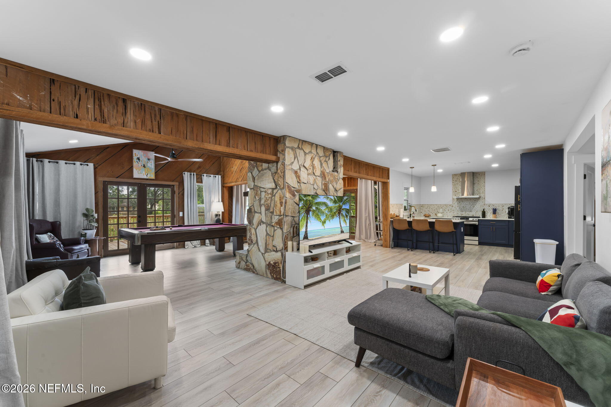 275 CHESWICK OAKS Avenue