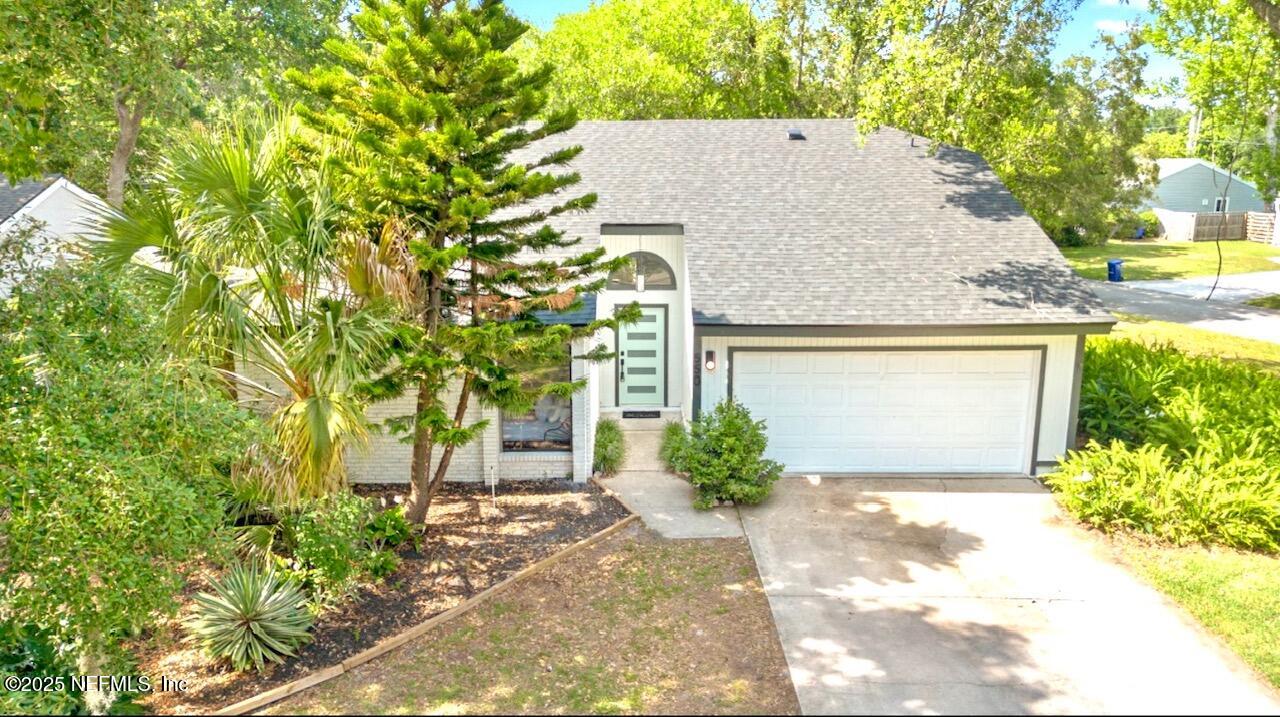 550 ROBLES Lane