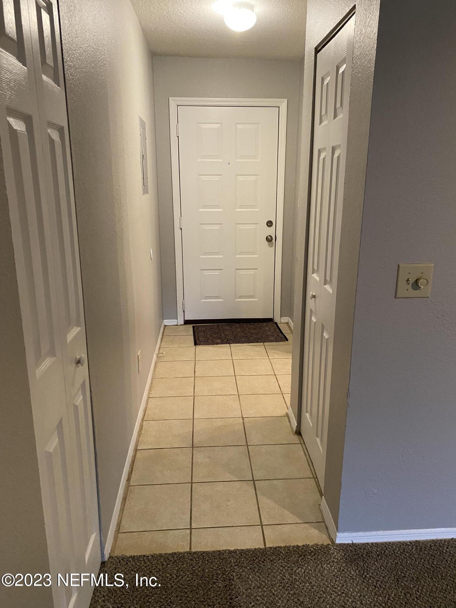 29 ARBOR CLUB Drive 212