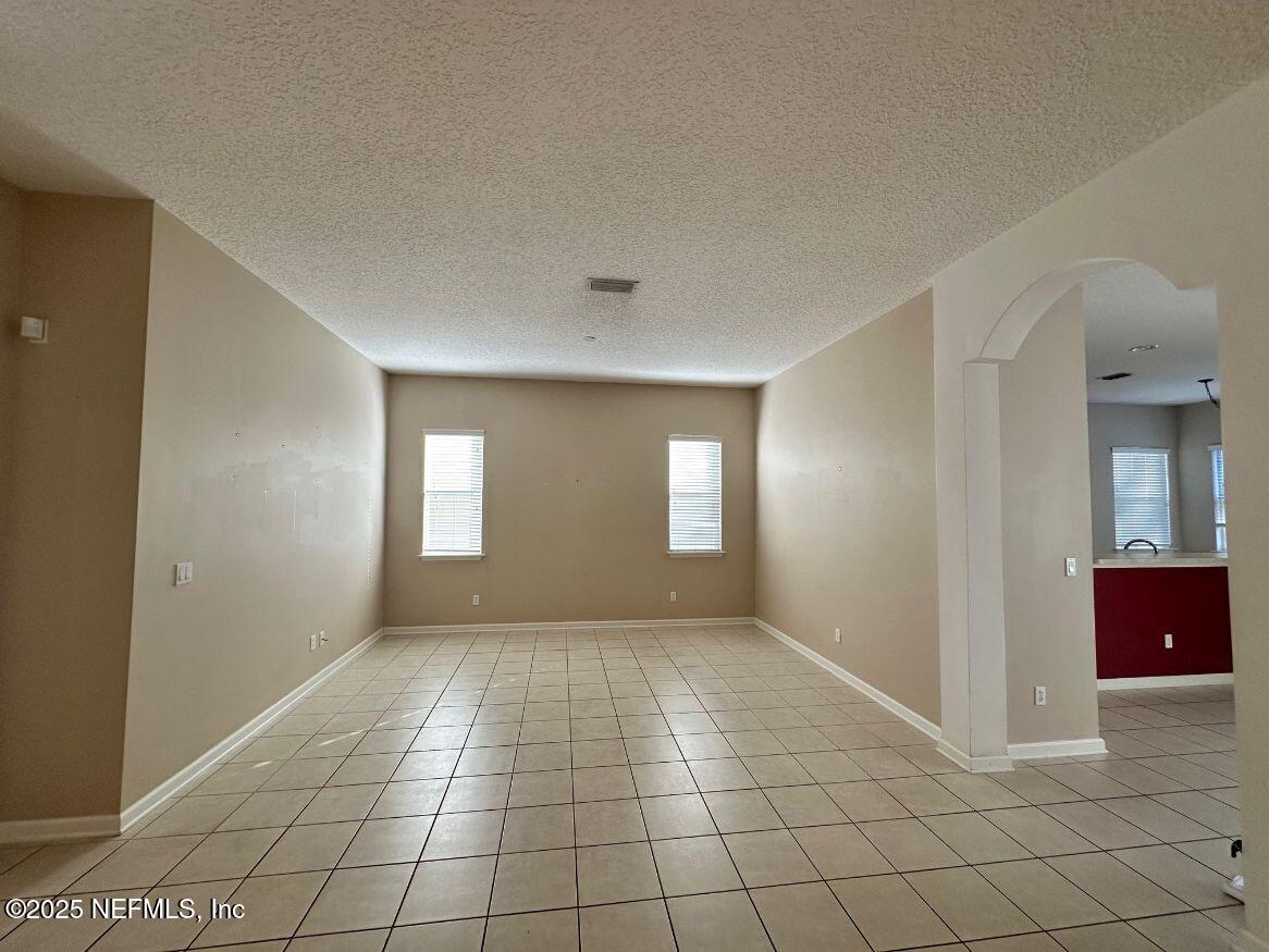 1375 CASTLE PINES Circle