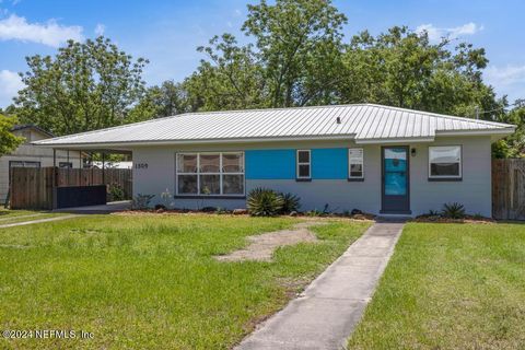 A home in Palatka