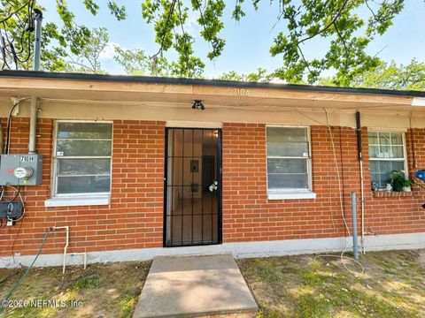 Photo of 7104 KEN KNIGHT Drive W, Jacksonville, FL 32209 (MLS # 2141420)