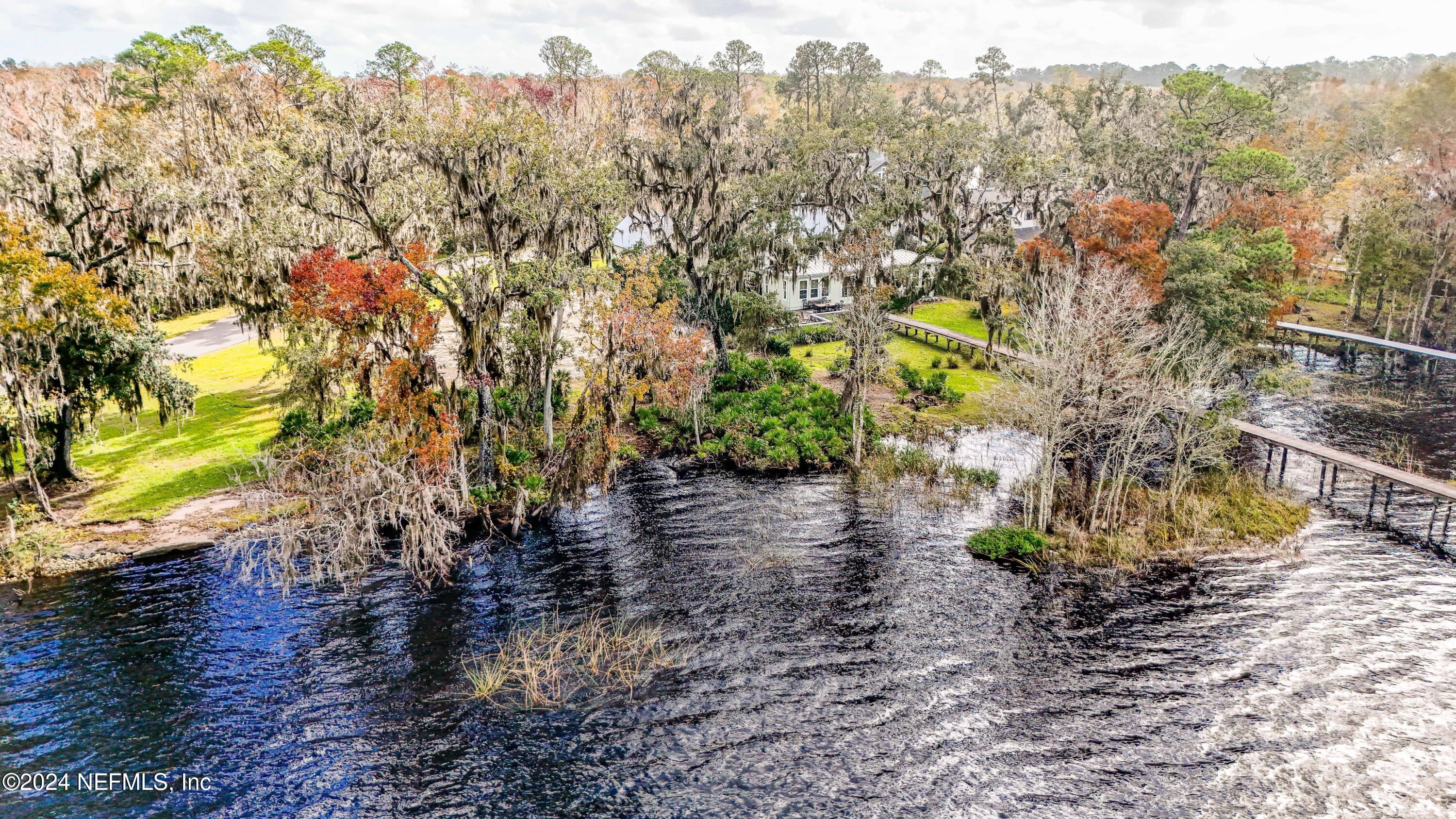 8525 BEVERLY LN Lane