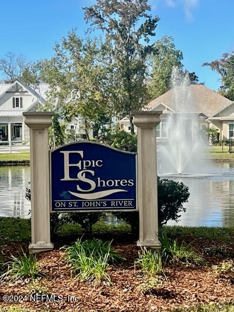 8525 BEVERLY LN Lane