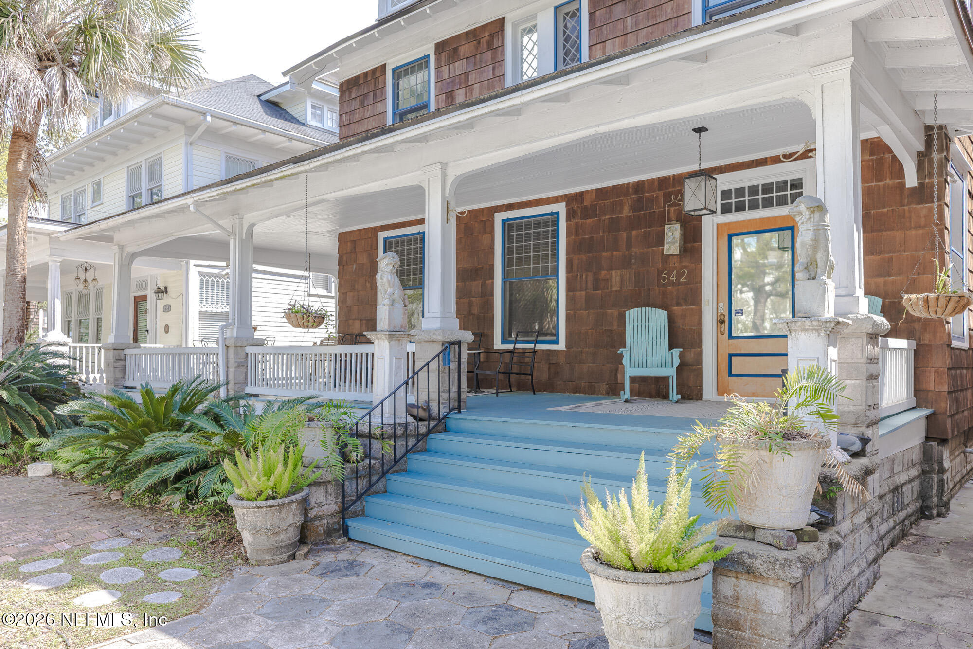 542 LANCASTER Street