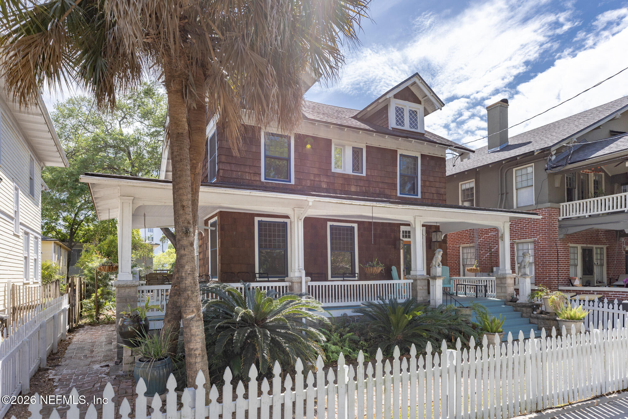 542 LANCASTER Street