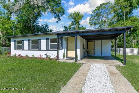 Single Family Residence in Jacksonville FL 6026 ORTEGA FARMS Boulevard.jpg