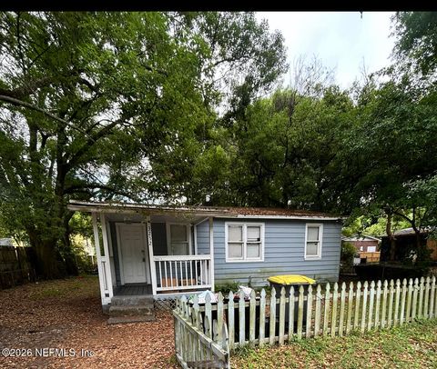 Photo of 3252 THOMAS Street, Jacksonville, FL 32254 (MLS # 2144961)