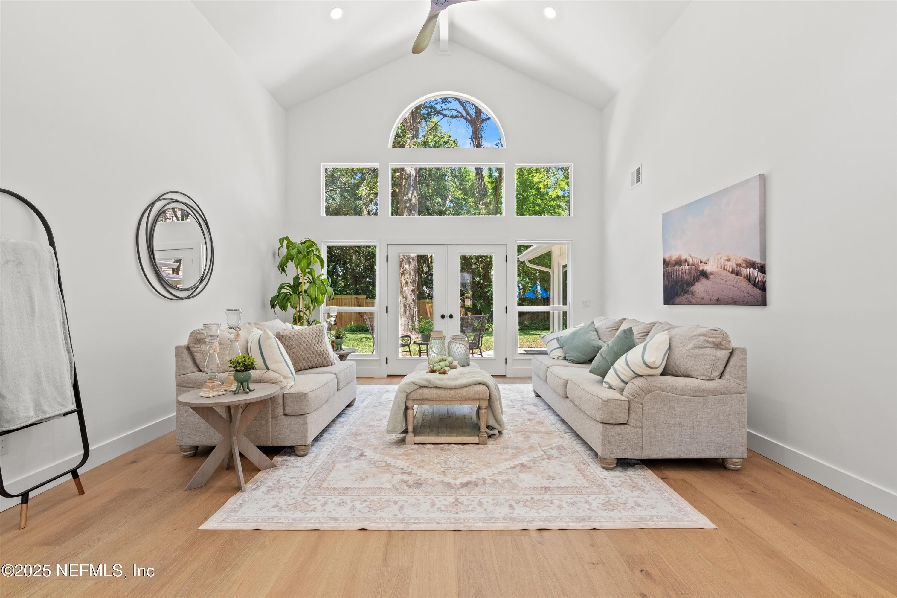 2212 Barefoot Trace