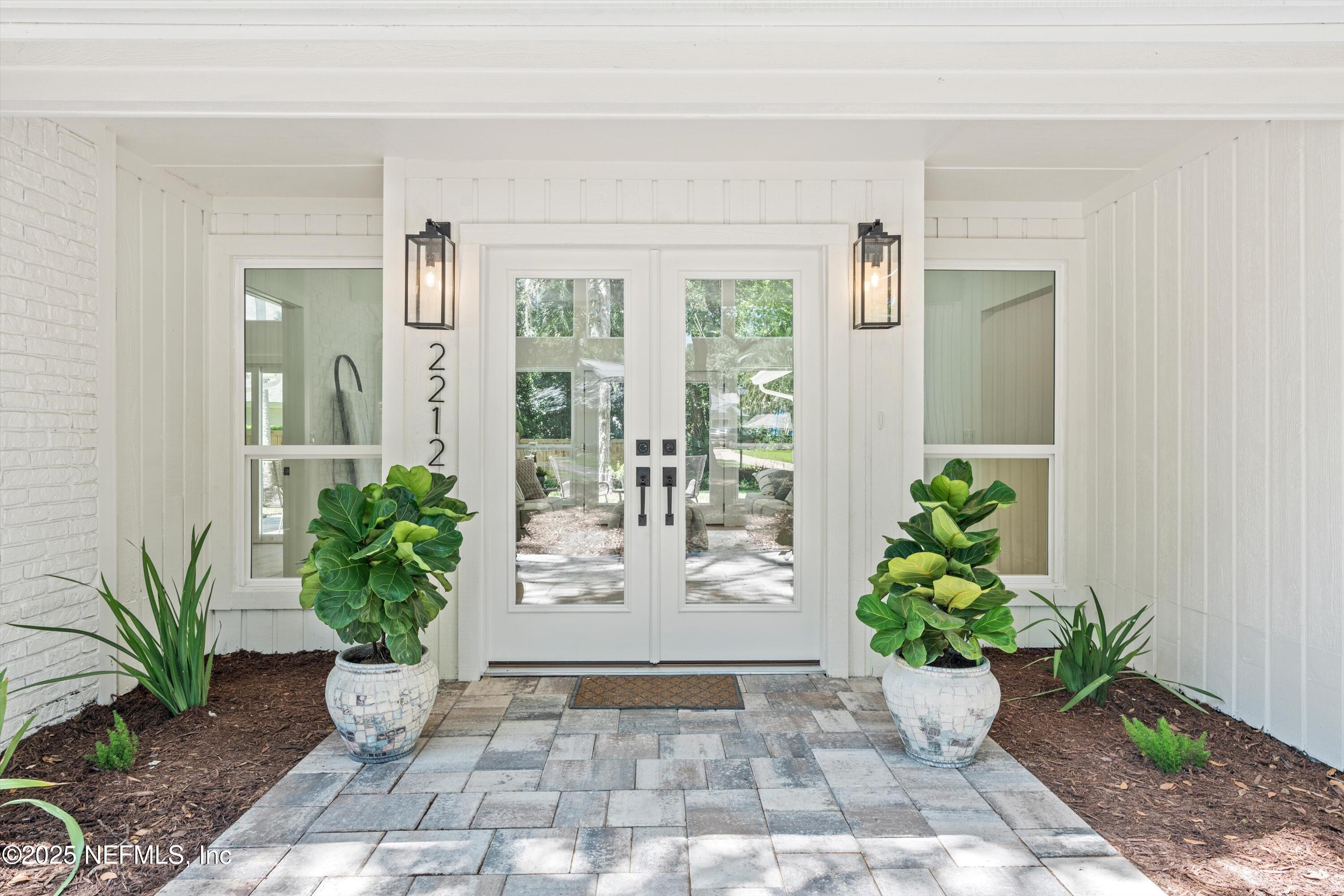 2212 Barefoot Trace