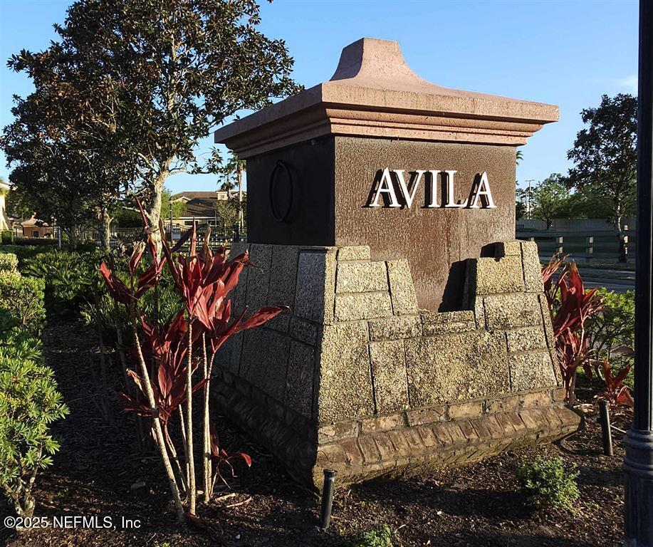 305 VIA CASTILLA 203