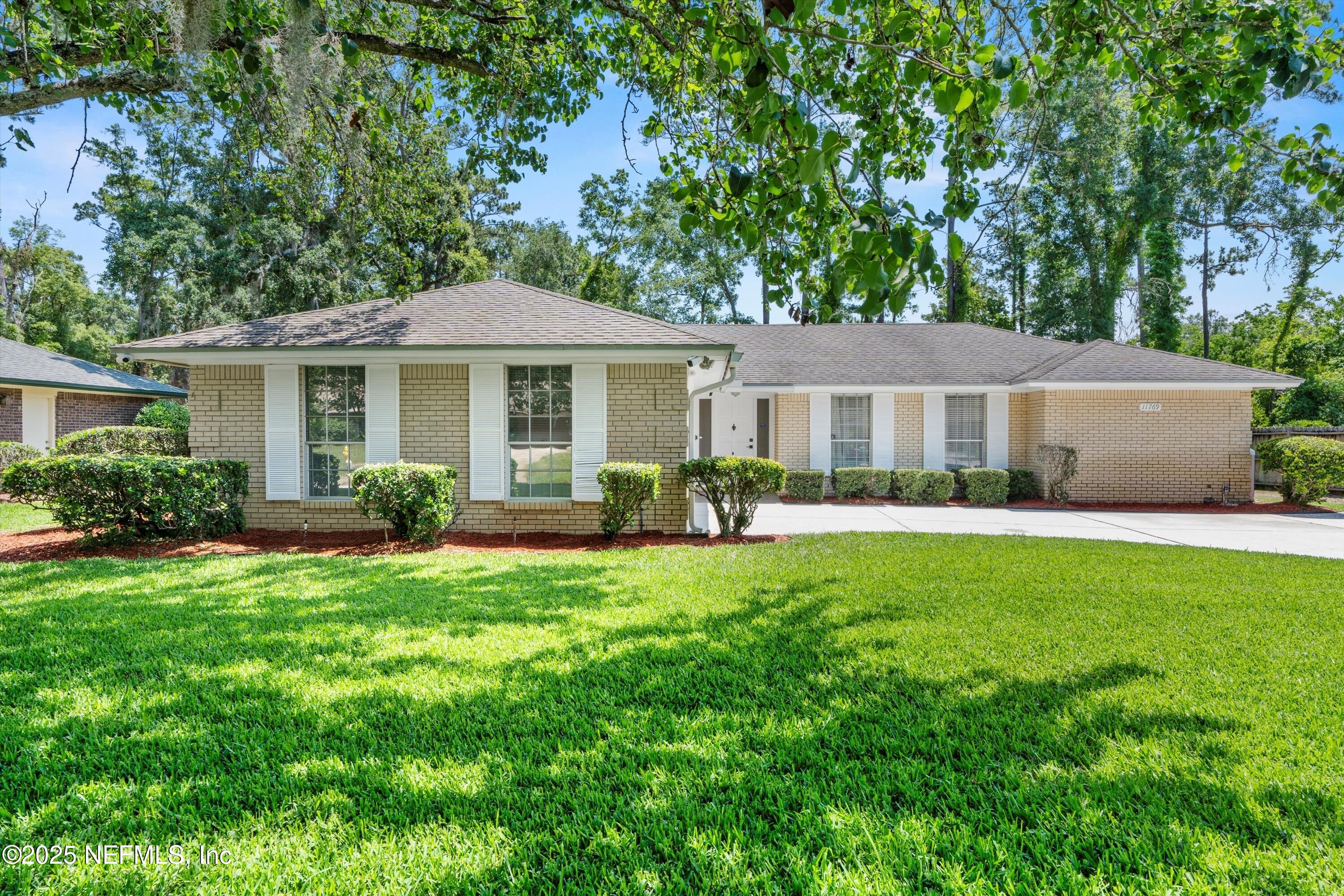 11769 LORETTO WOODS Court